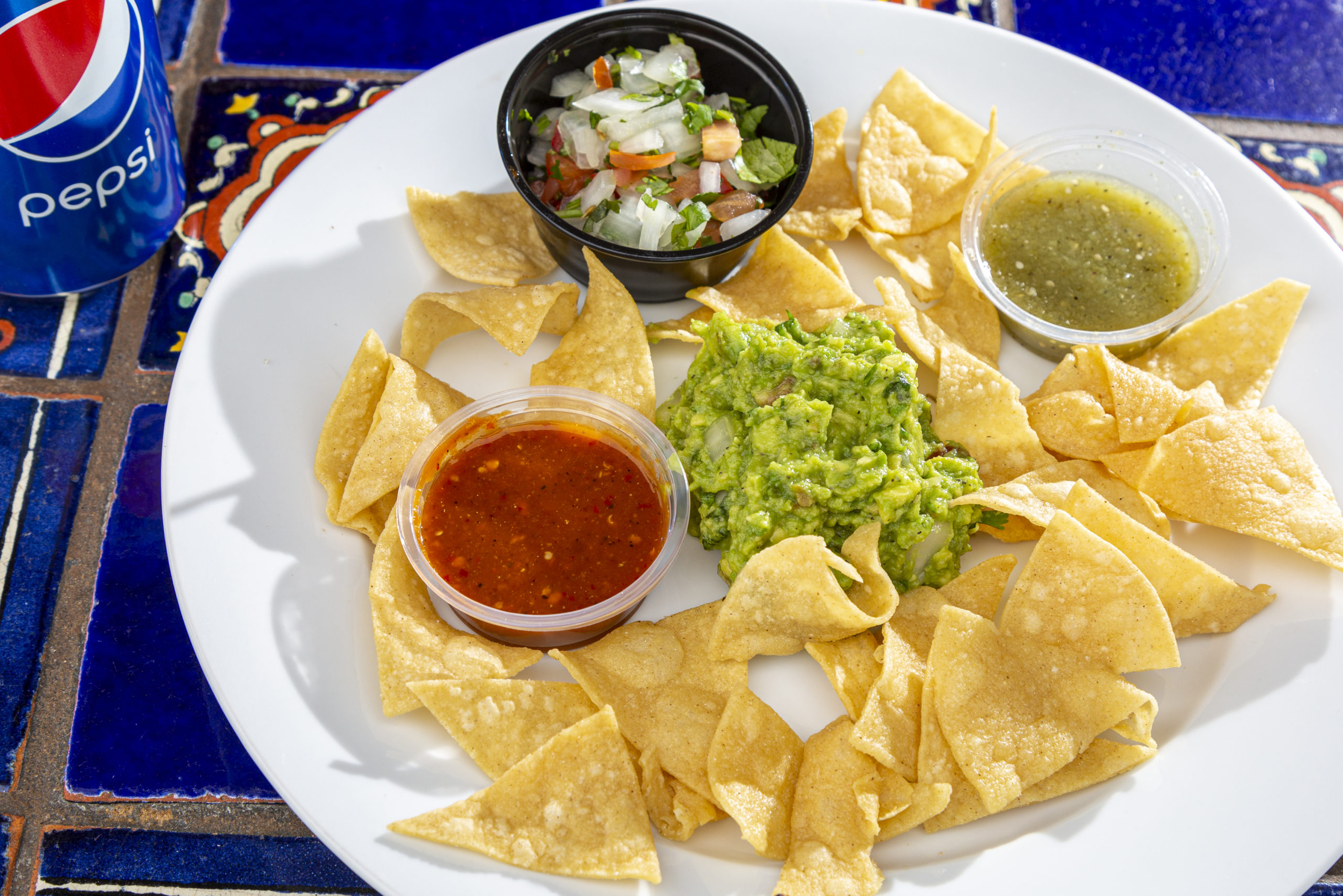 Yuca's Restaurant - Guacamole Chips